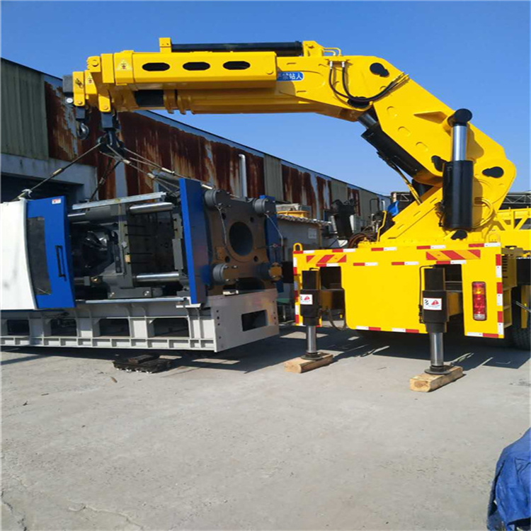 灌南县 大吨位折臂吊出租费用解析：一小时租赁多少钱