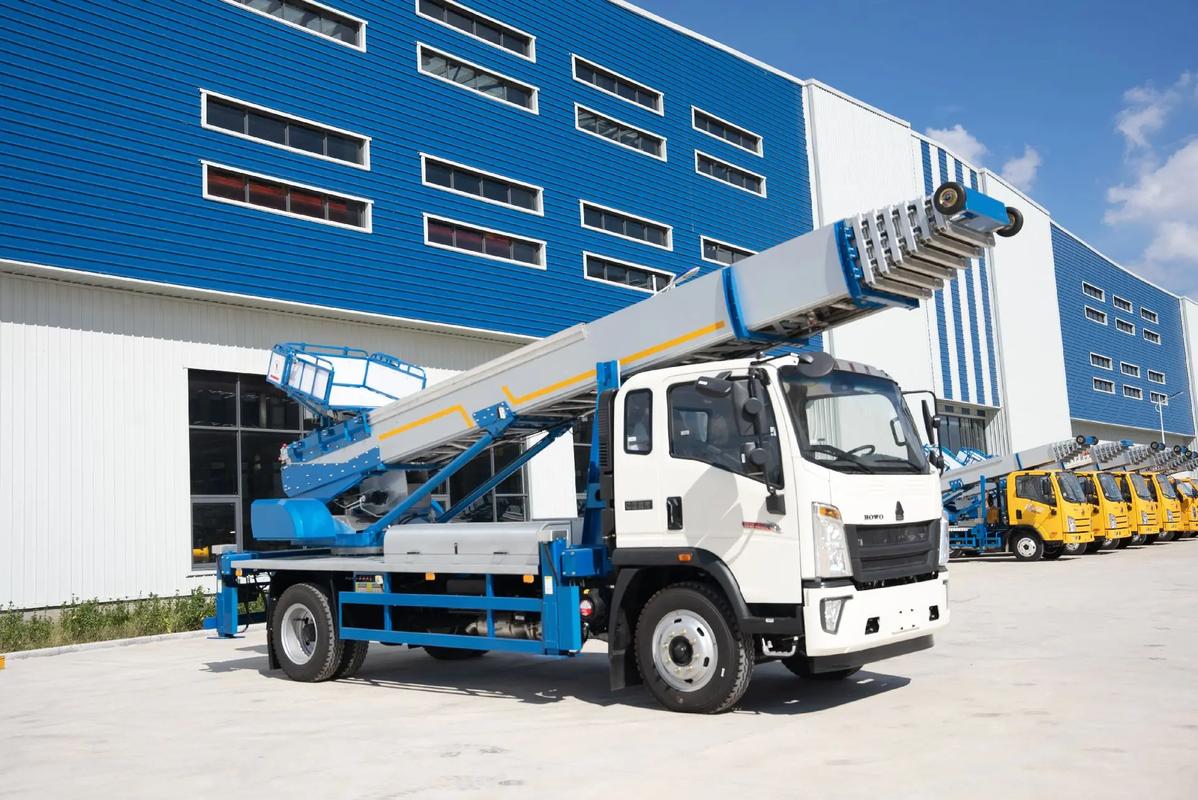 灌南县出租云梯车高空作业车 建筑垃圾搬运