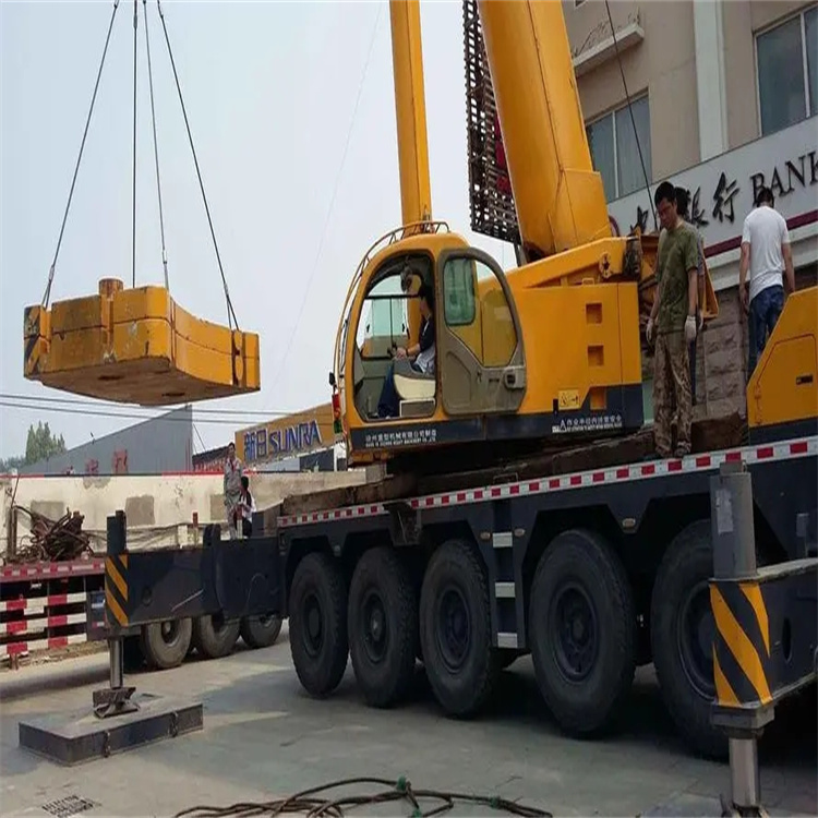 灌南县当地吊车出租|机器吊装|75吨|工厂搬迁服务