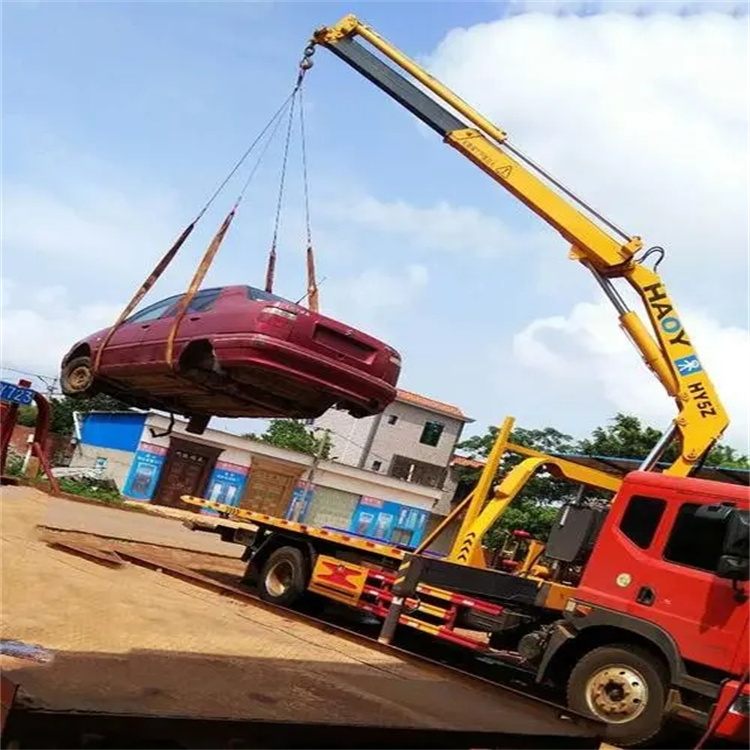 灌南县吊车吊汽车的正确方法